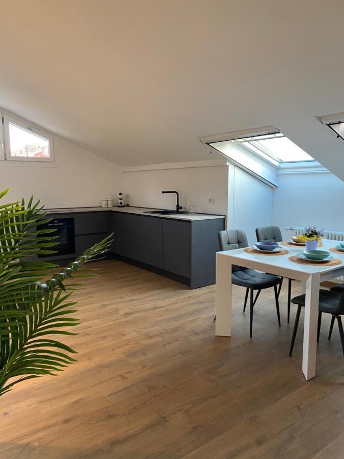 Sky View Apartment كومو المظهر الخارجي الصورة