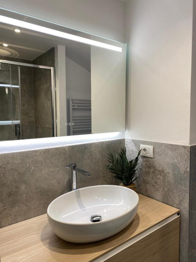 Sky View Apartment كومو المظهر الخارجي الصورة
