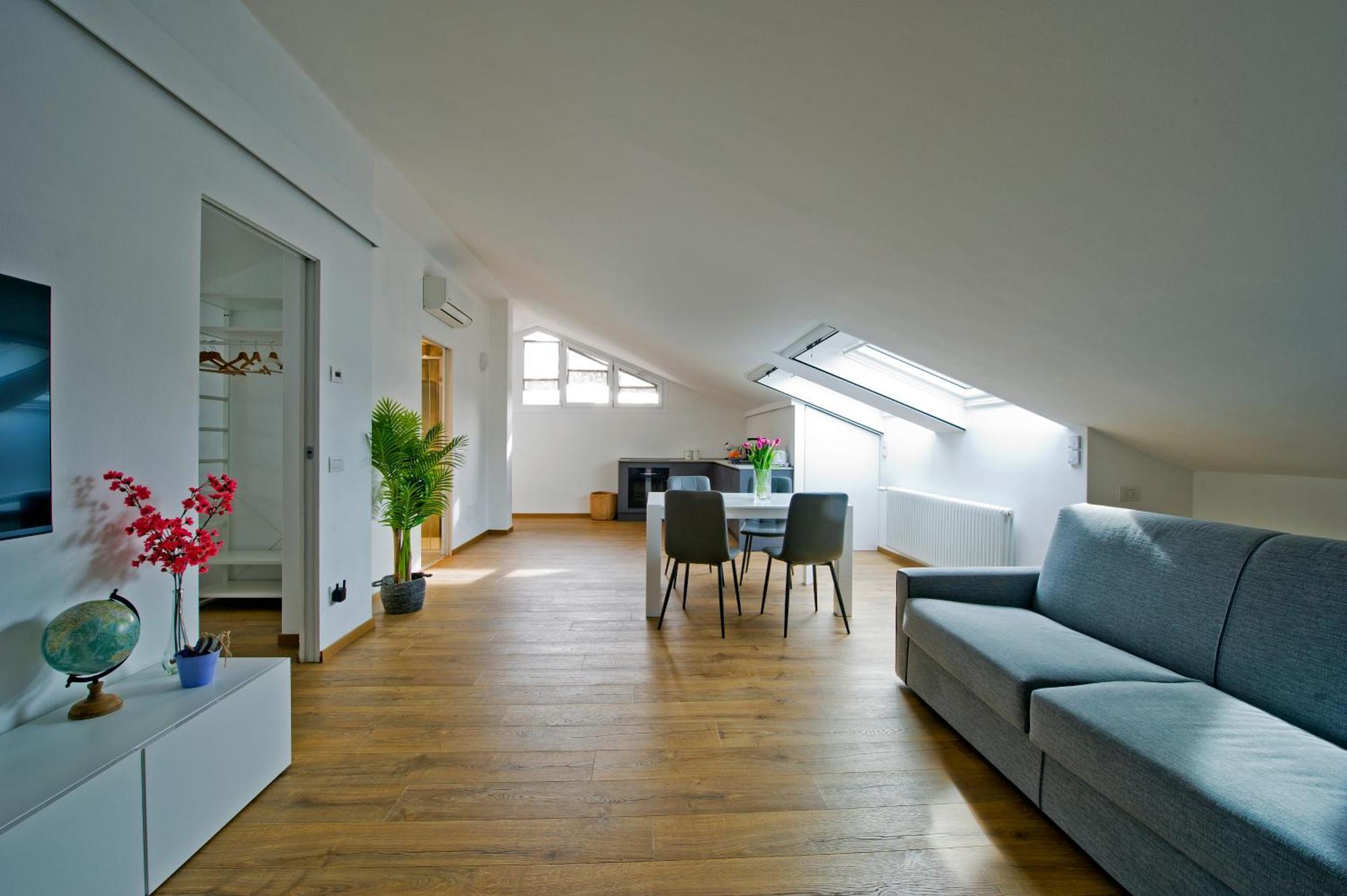 Sky View Apartment كومو المظهر الخارجي الصورة